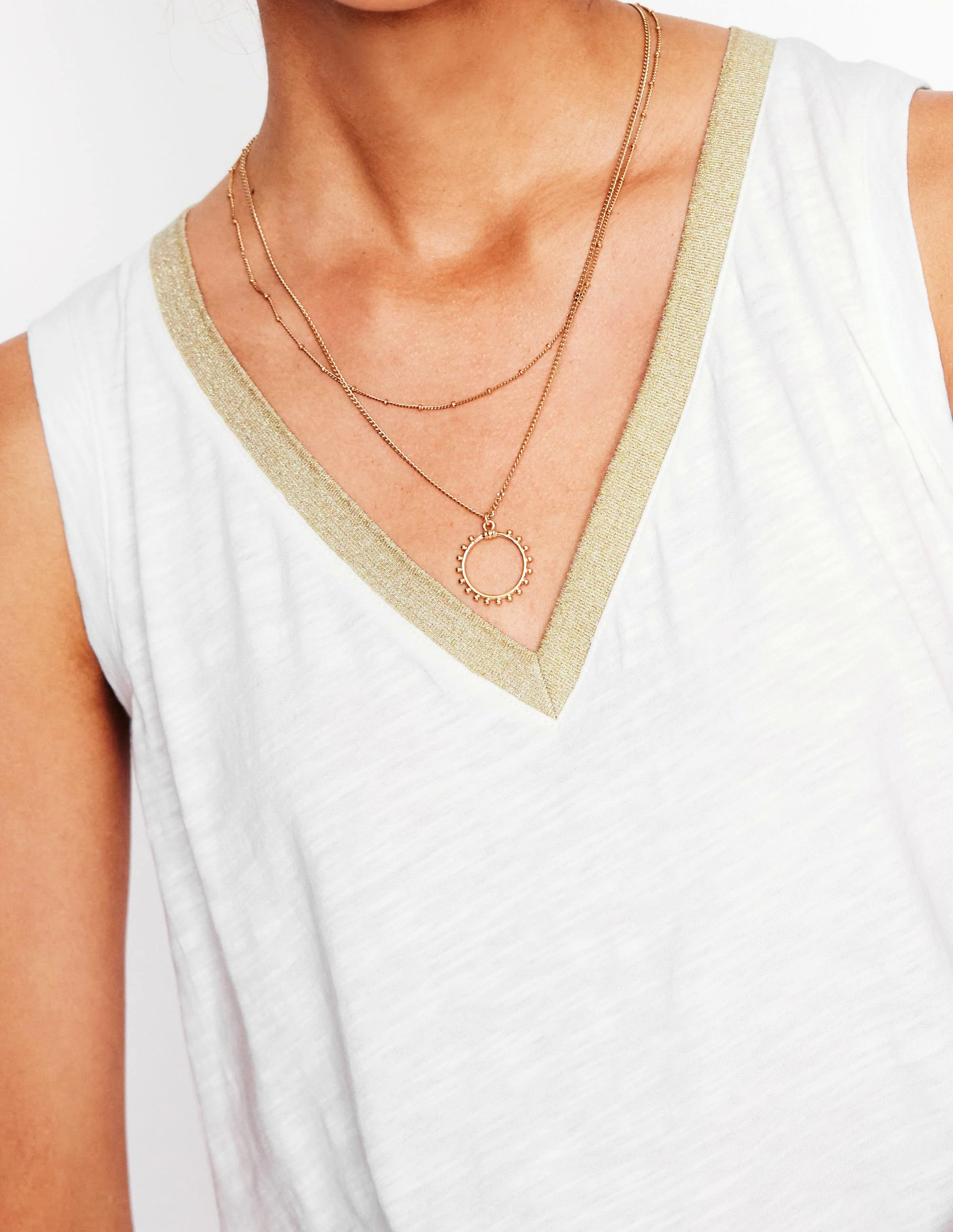 Metallic Trim V Neck Vest-White